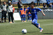 コンタクトレンズとスポーツゴーグル、少年サッカーはどちらがオススメ?