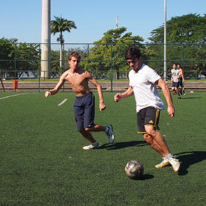 ブラジルのストリートサッカーにある 個性が生まれる風土 サカイク