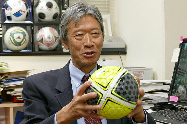 筑波大学の浅井教授に聞いた 話題のサッカーボール テクダマ の効果と具体的なトレーニング方法 サカイク